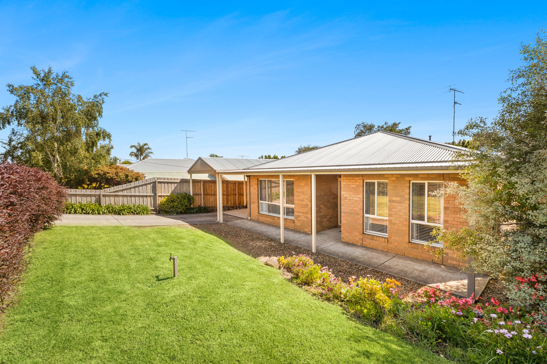 33 De Burgh Road, Drysdale image 1