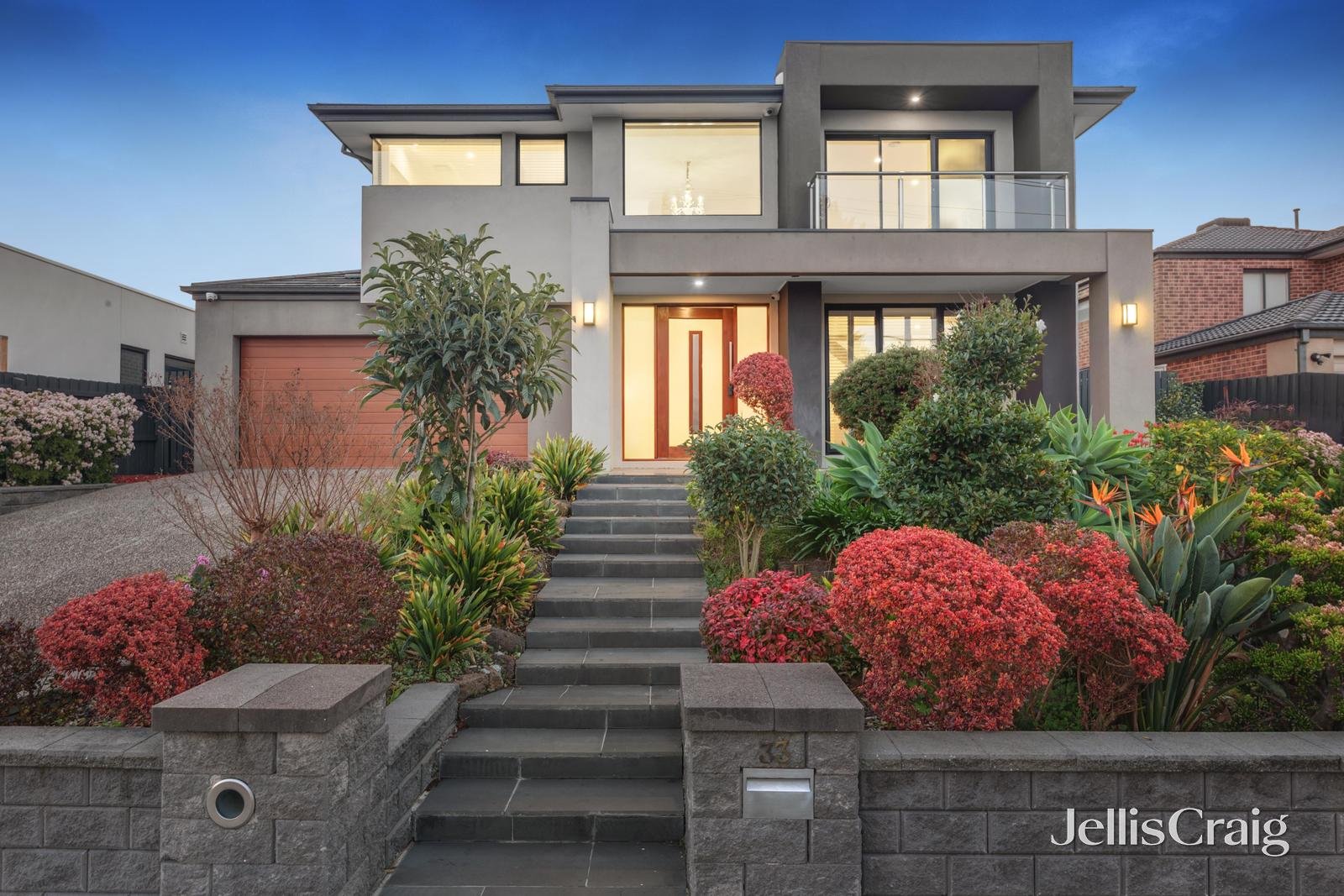 33 Diamond Avenue, Glen Waverley image 1