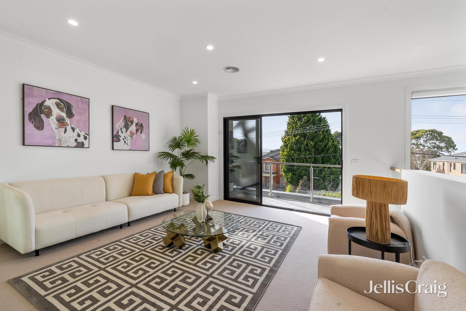 33 Diamond Avenue, Glen Waverley image 8