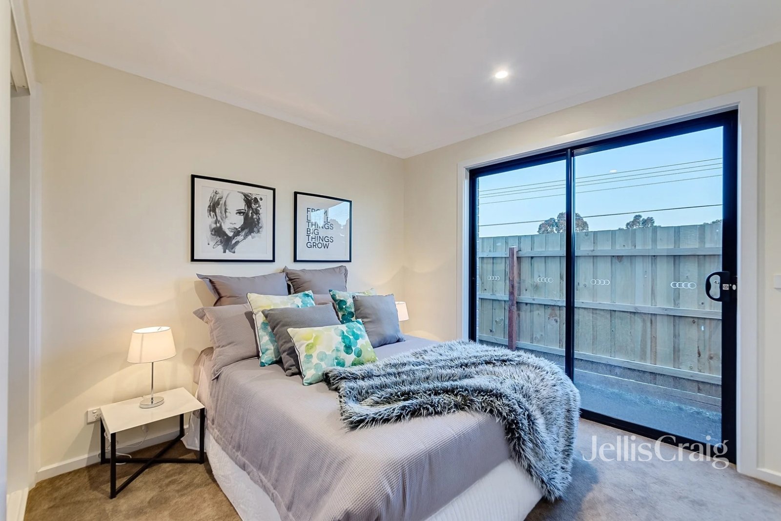 33 Diamond Boulevard, Greensborough image 7