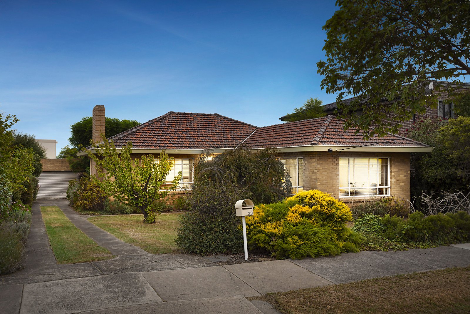 33 Dublin  Avenue  Strathmore VIC 3041