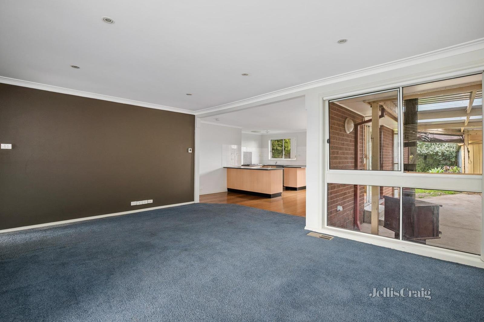 33 Durham Crescent, Hoppers Crossing image 4