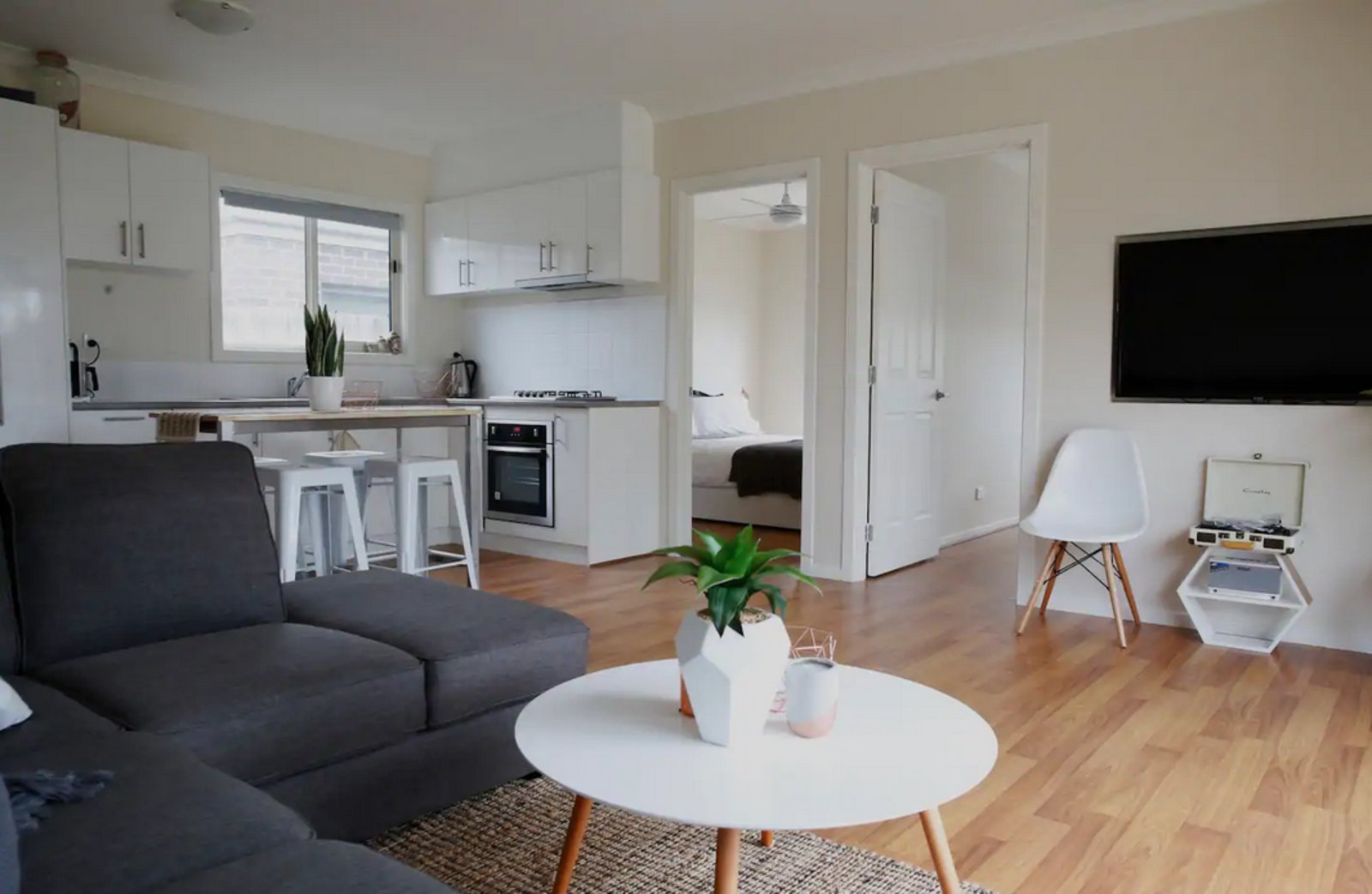 Property Gallery Thumbnail 3