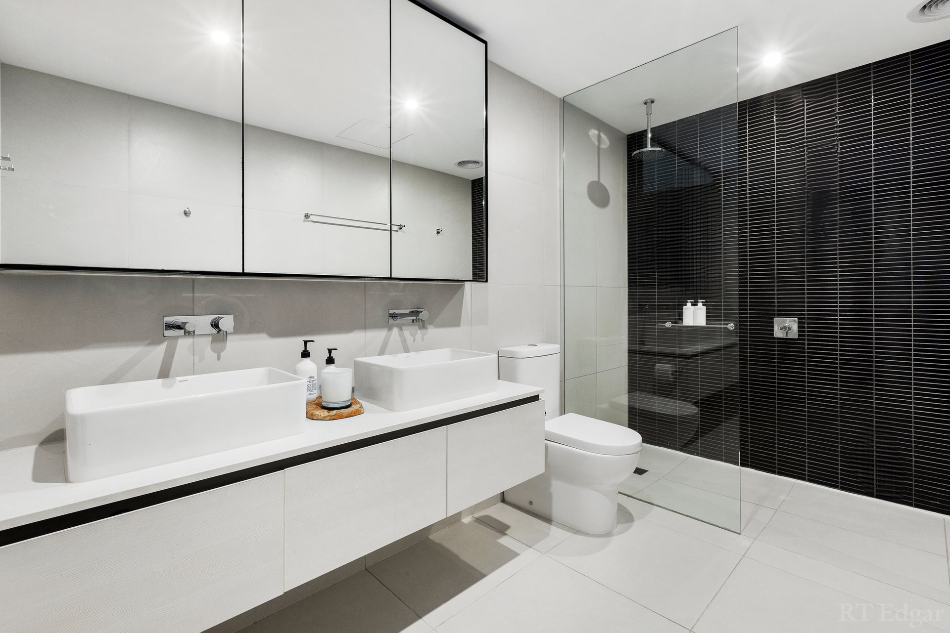 Property Gallery Thumbnail 7