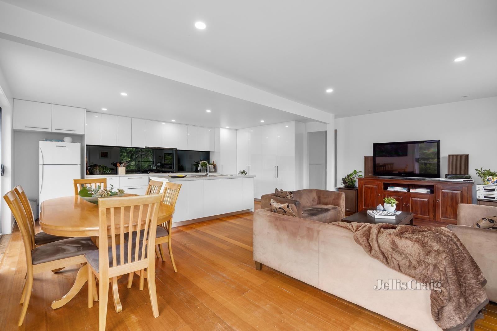 33 Fern Grove, Rye image 5