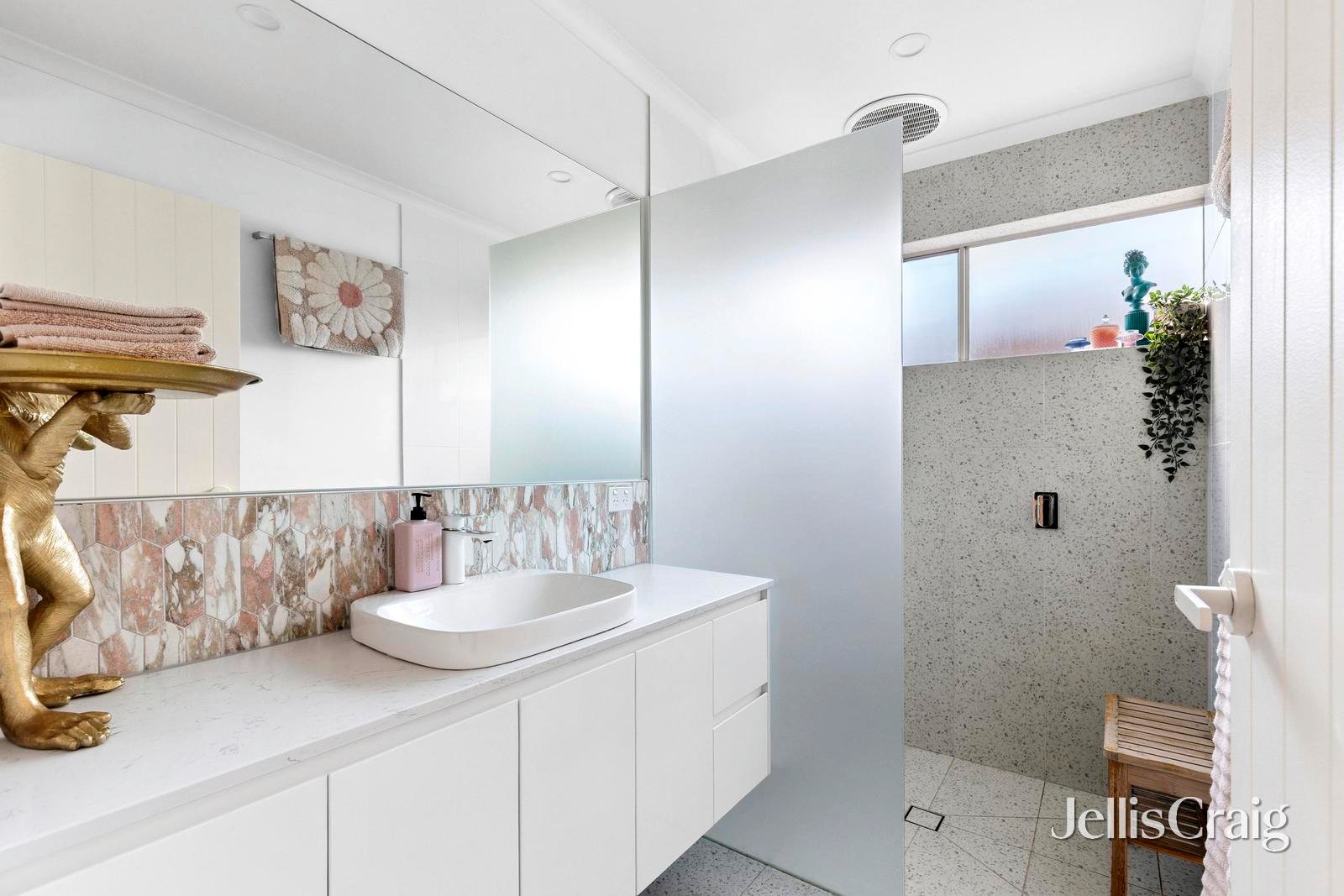 3/3 Findon Street, South Geelong image 3