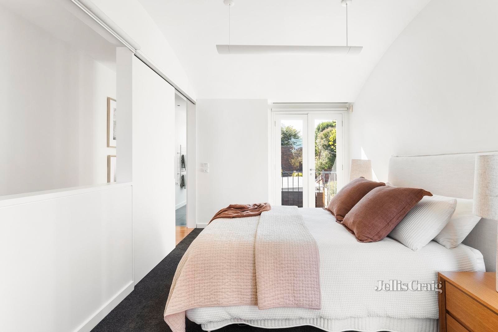 33 Freeman Street, Fitzroy North image 8