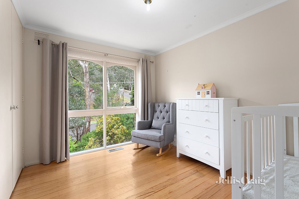 33 Glenister Drive, Eltham image 7