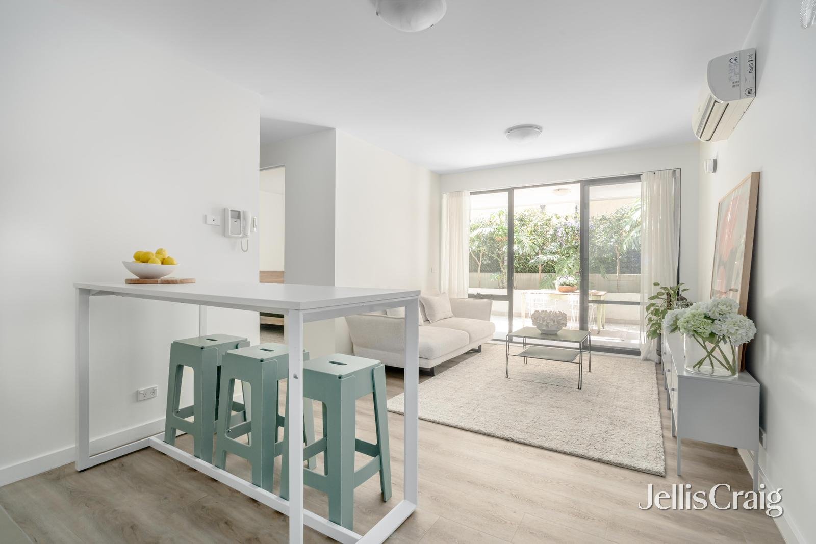 3/3 Glenroy Road, Hawthorn image 3