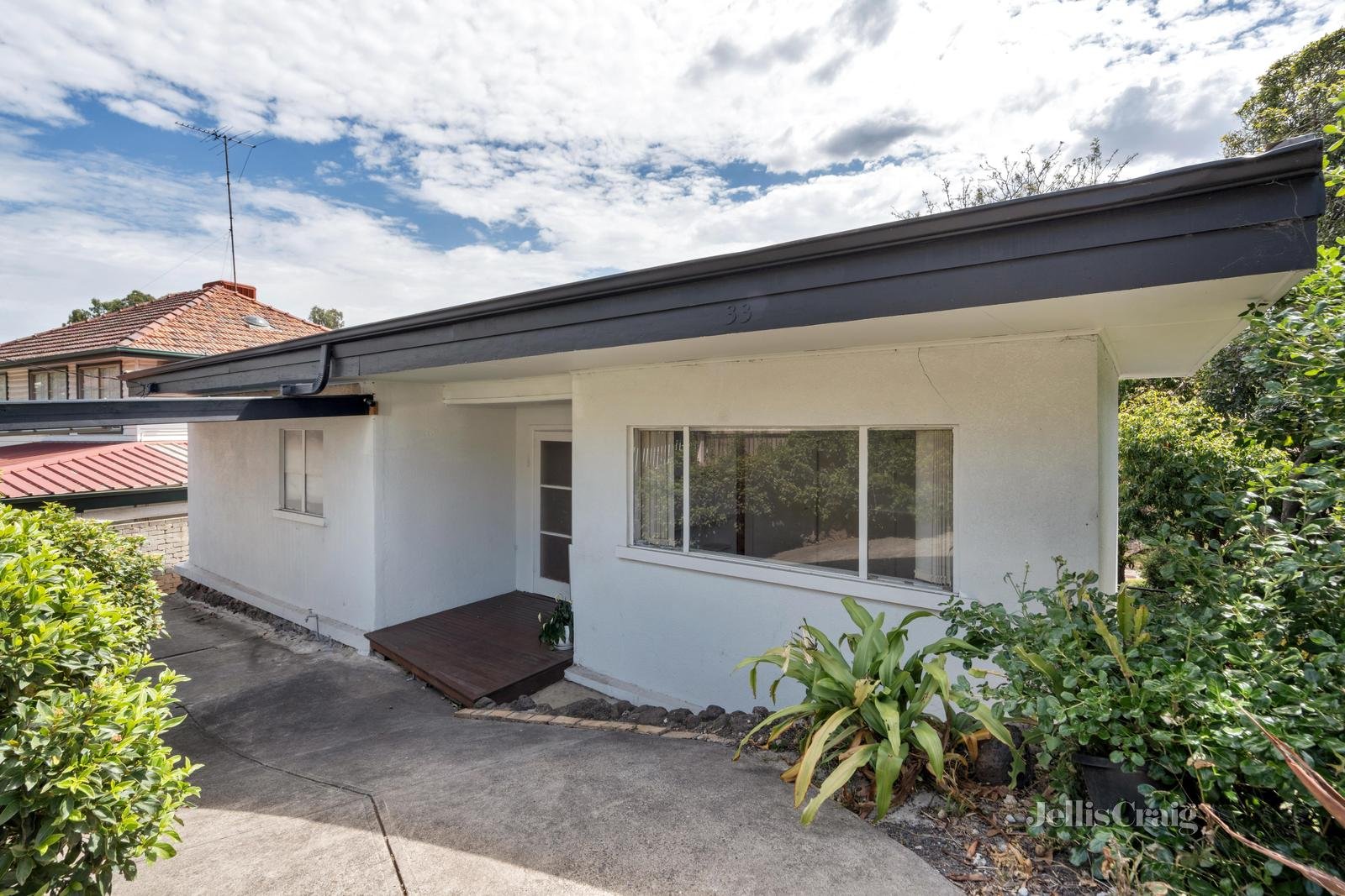 33 Greenbank Crescent, Pascoe Vale South image 2
