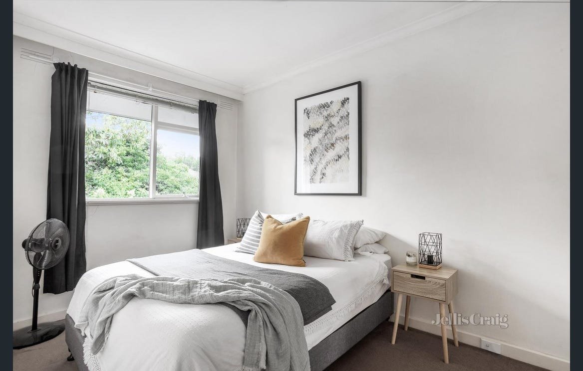 3/3 Greig Court, Elwood image 4