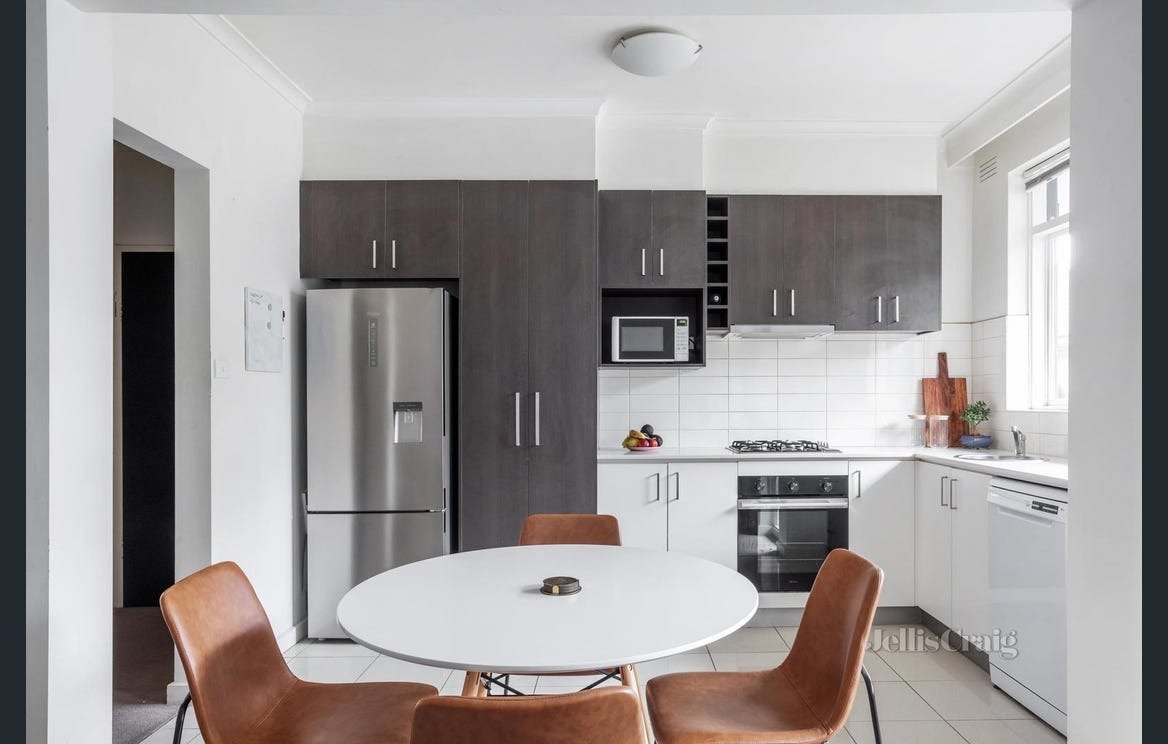 3/3 Greig Court, Elwood image 5
