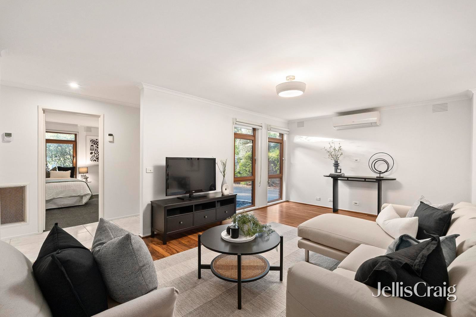 33 Huntingdon Avenue, Bayswater North image 2