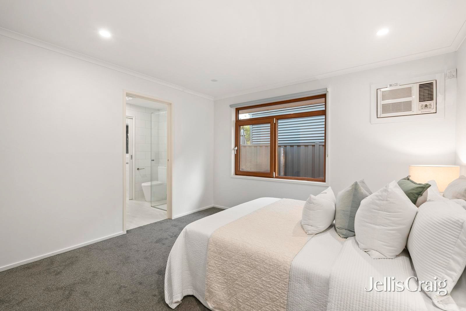 33 Huntingdon Avenue, Bayswater North image 7