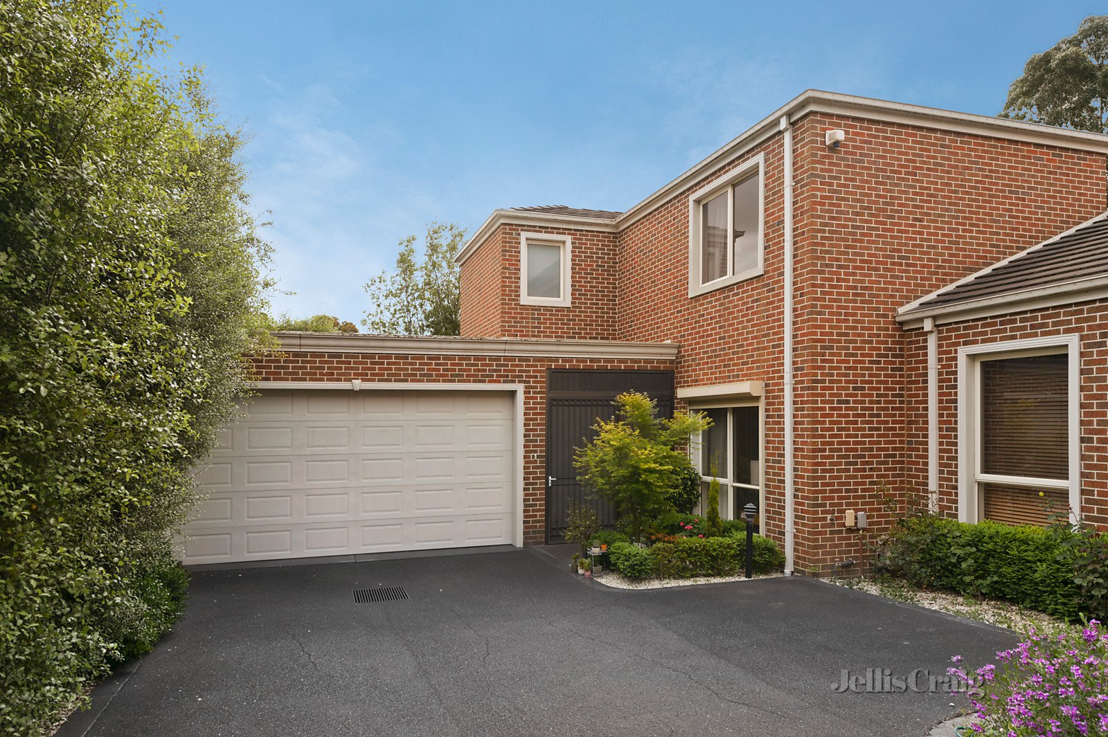 3/3 Iramoo Street, Balwyn image 1