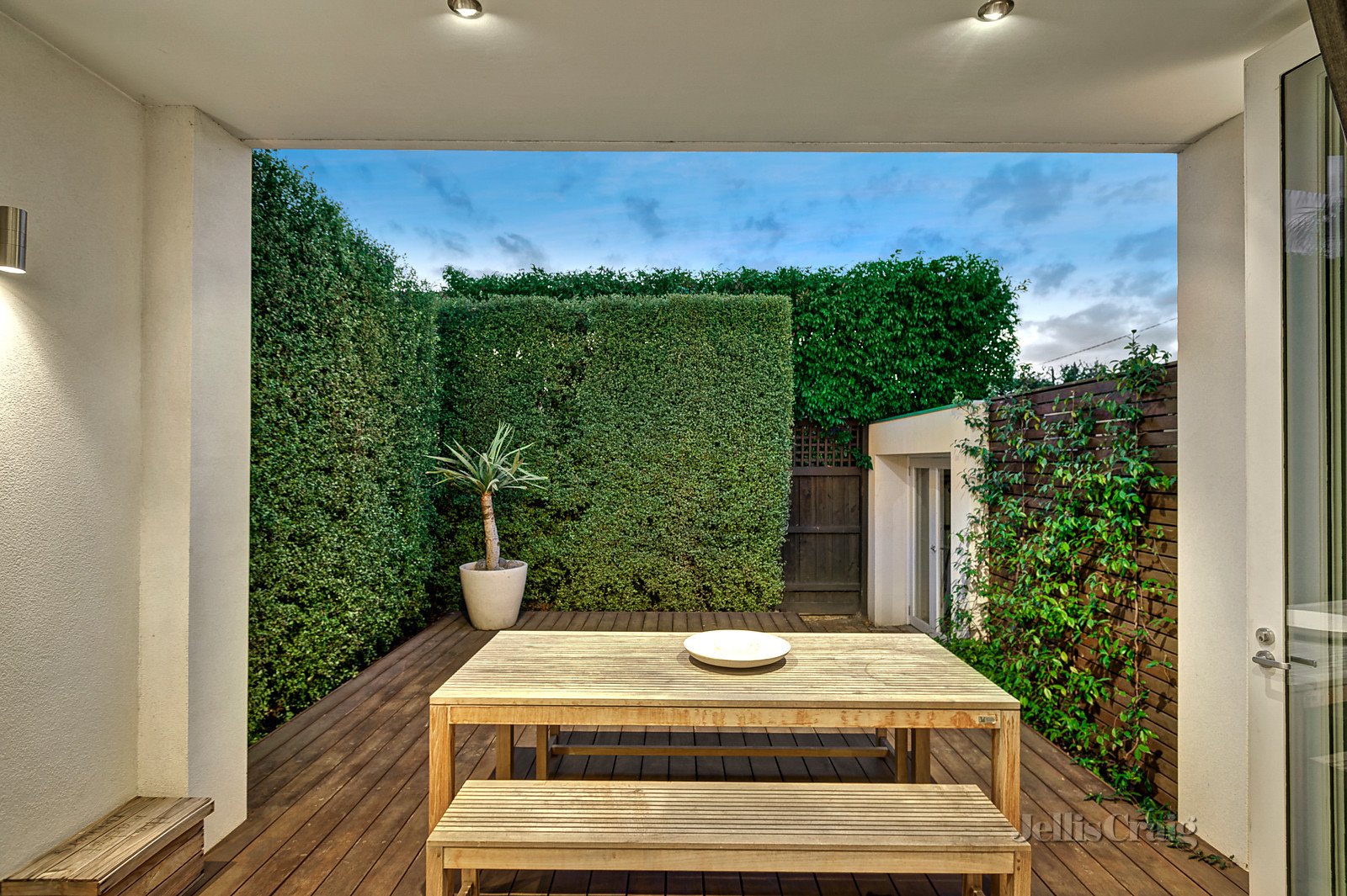 33 Irving Avenue, Prahran image 8