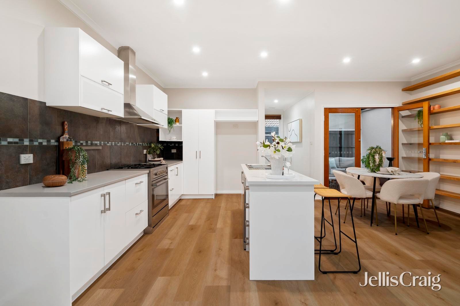 33 Jackson Street, Croydon image 5