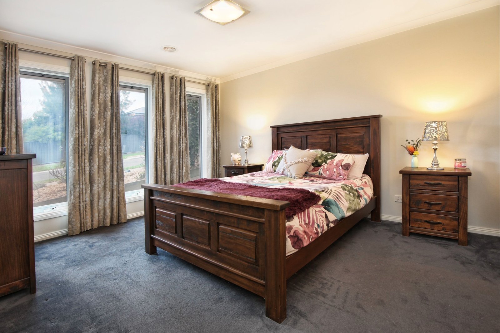 Property Gallery Thumbnail 7