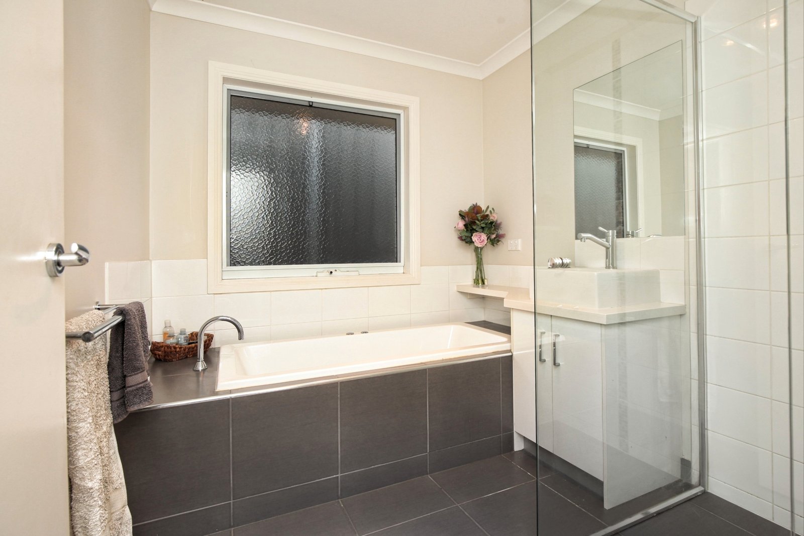 Property Gallery Thumbnail 11