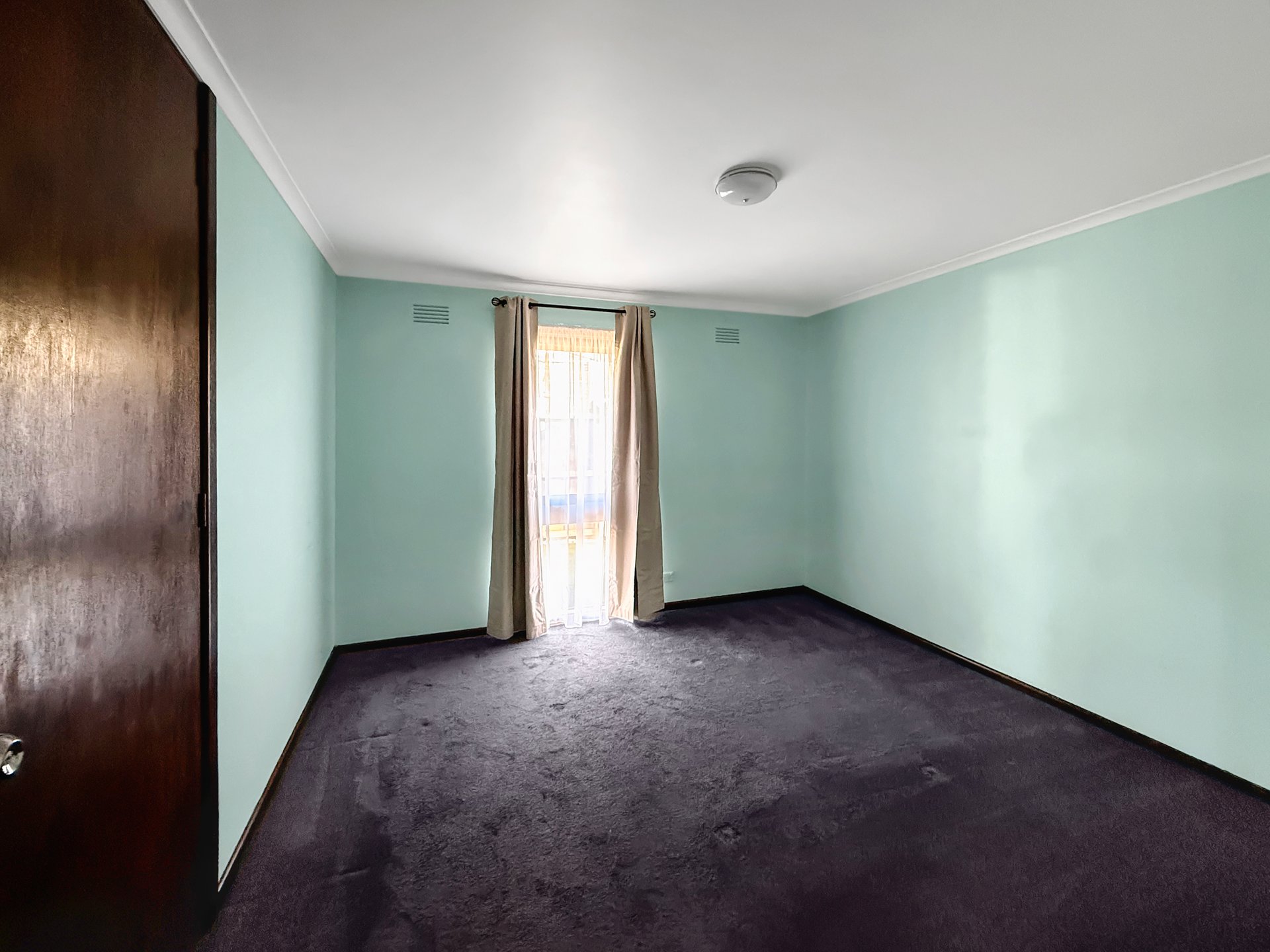 3/3 Keith Court, Breakwater image 4