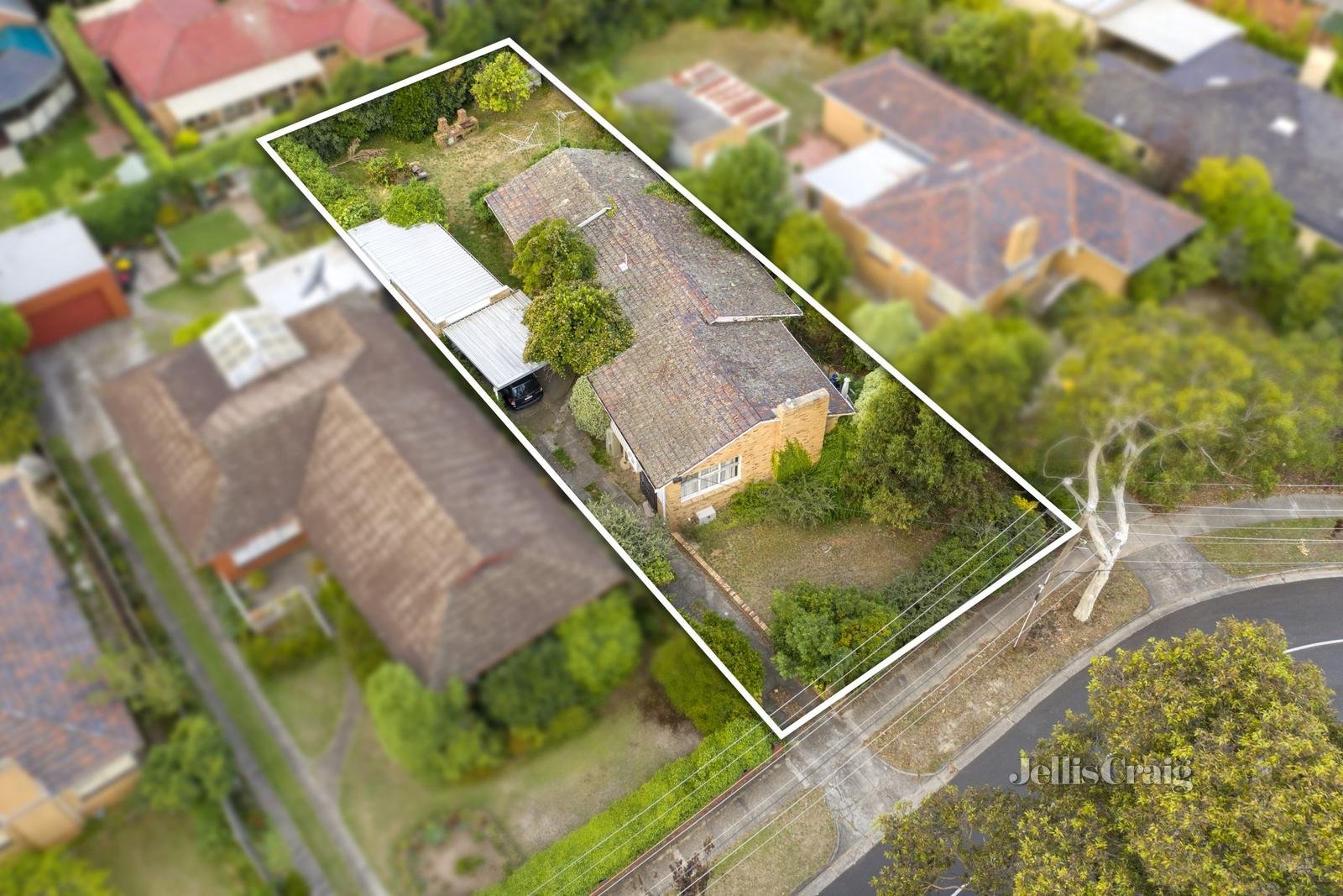 33 Larch Crescent, Mount Waverley image 1