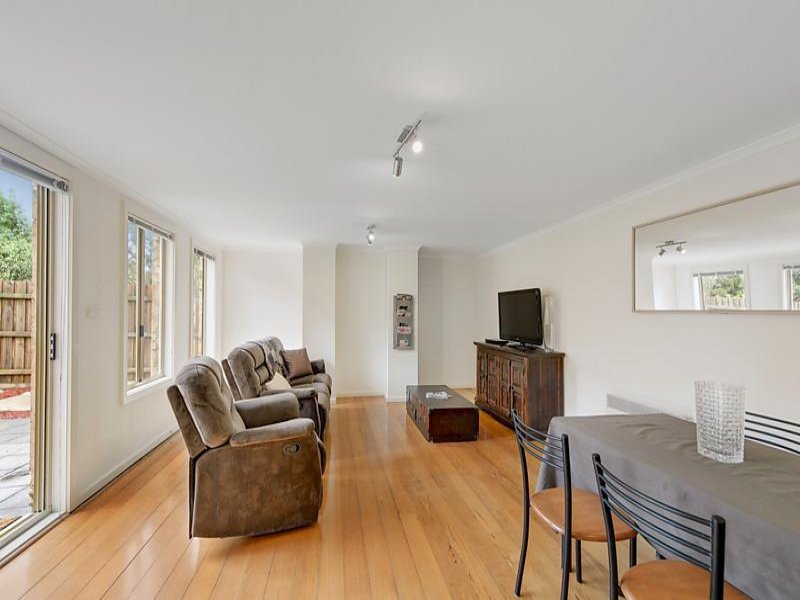 3/3 Leason Street, Kew East image 2