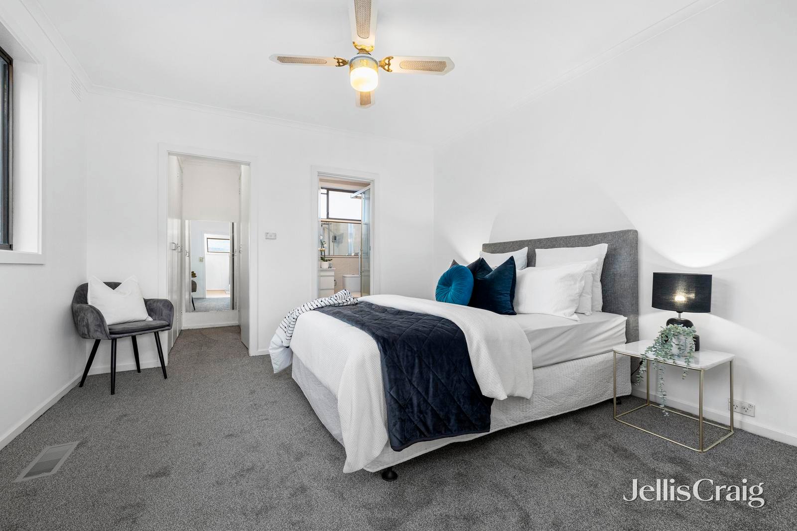 33 Lindsay Avenue, Murrumbeena image 11