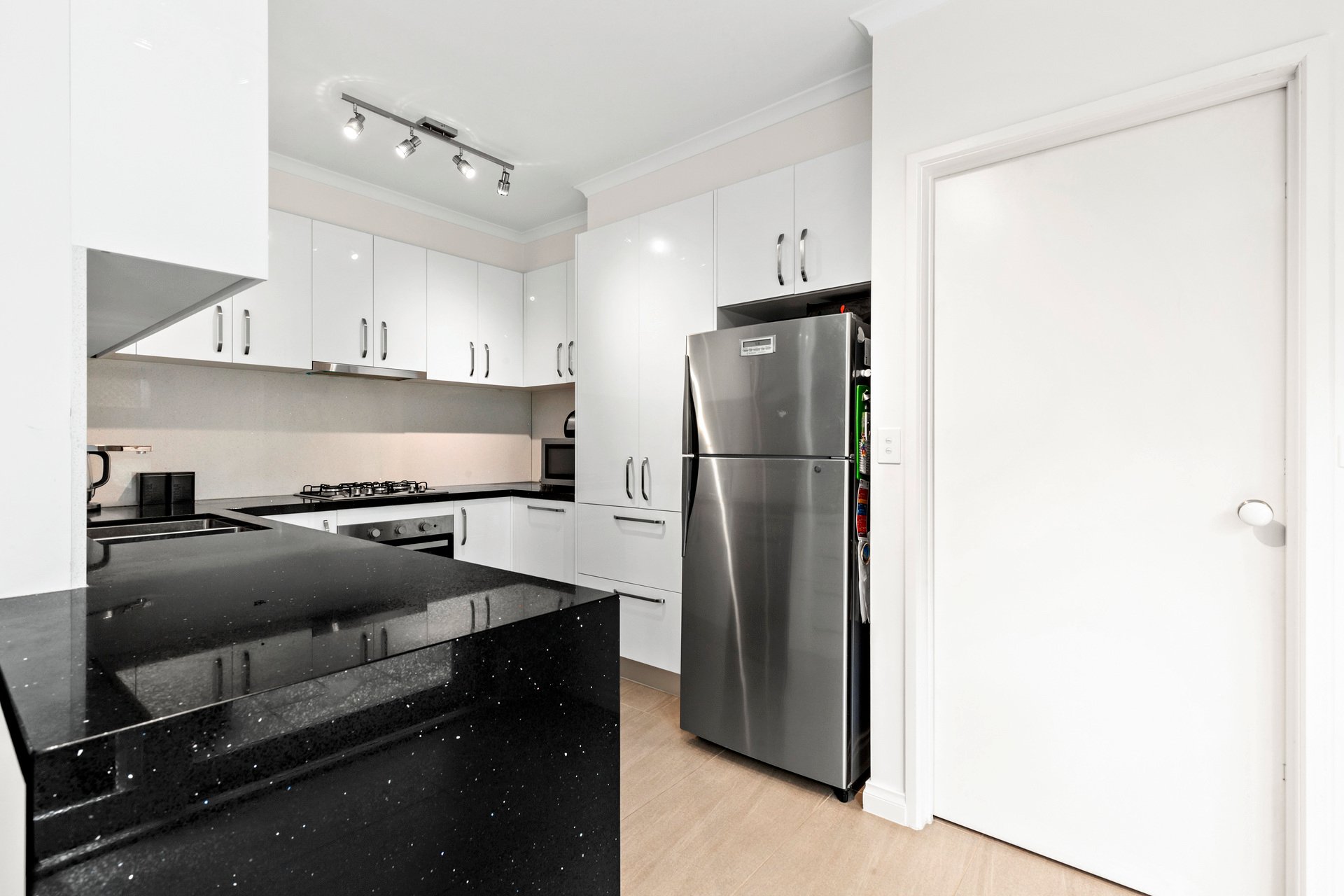 Property Gallery Thumbnail 4