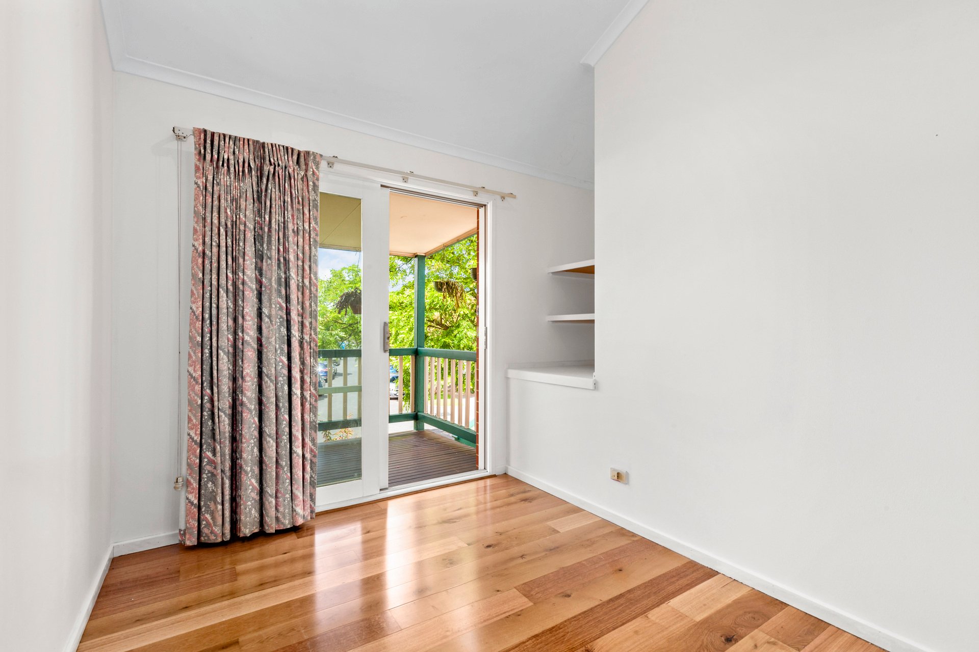 Property Gallery Thumbnail 5