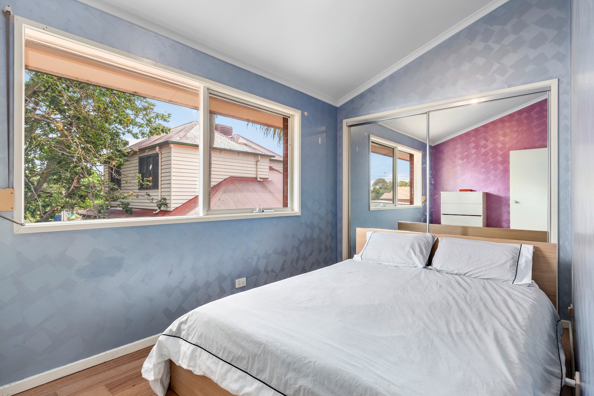 Property Gallery Thumbnail 7