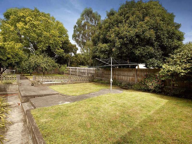 33 Macedon Avenue, Balwyn North image 7