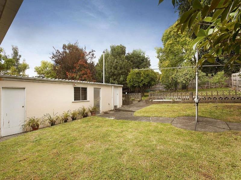 33 Macedon Avenue, Balwyn North image 8