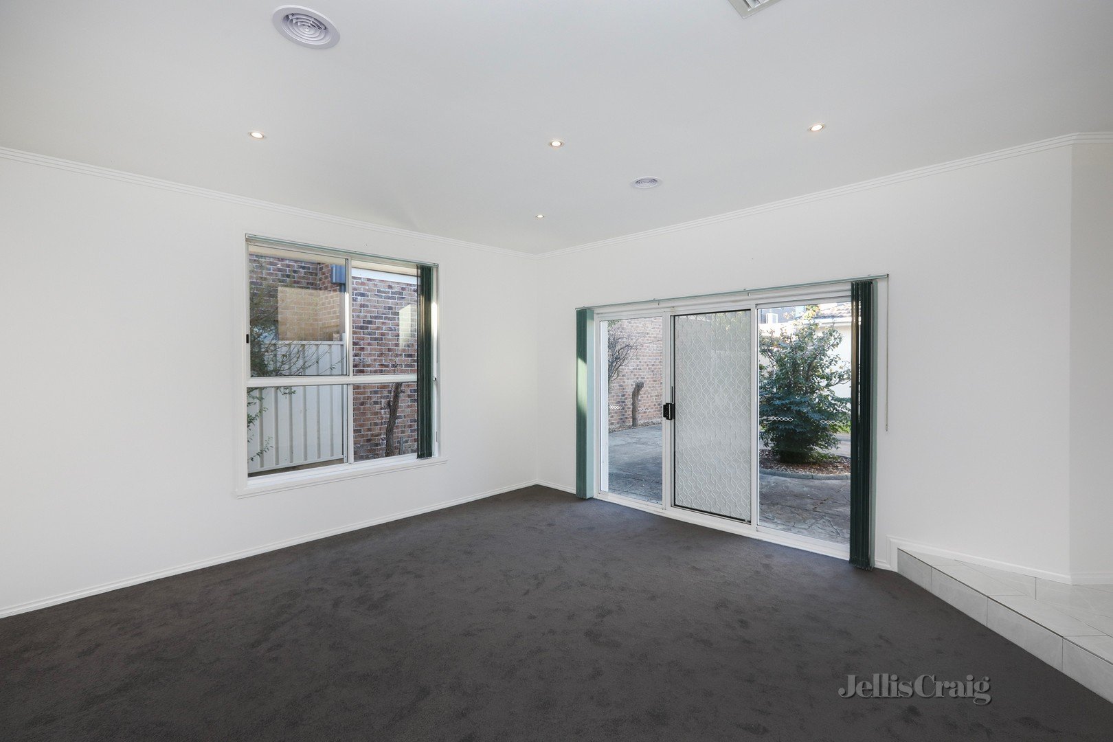 33 Maddox Road, Newport image 8