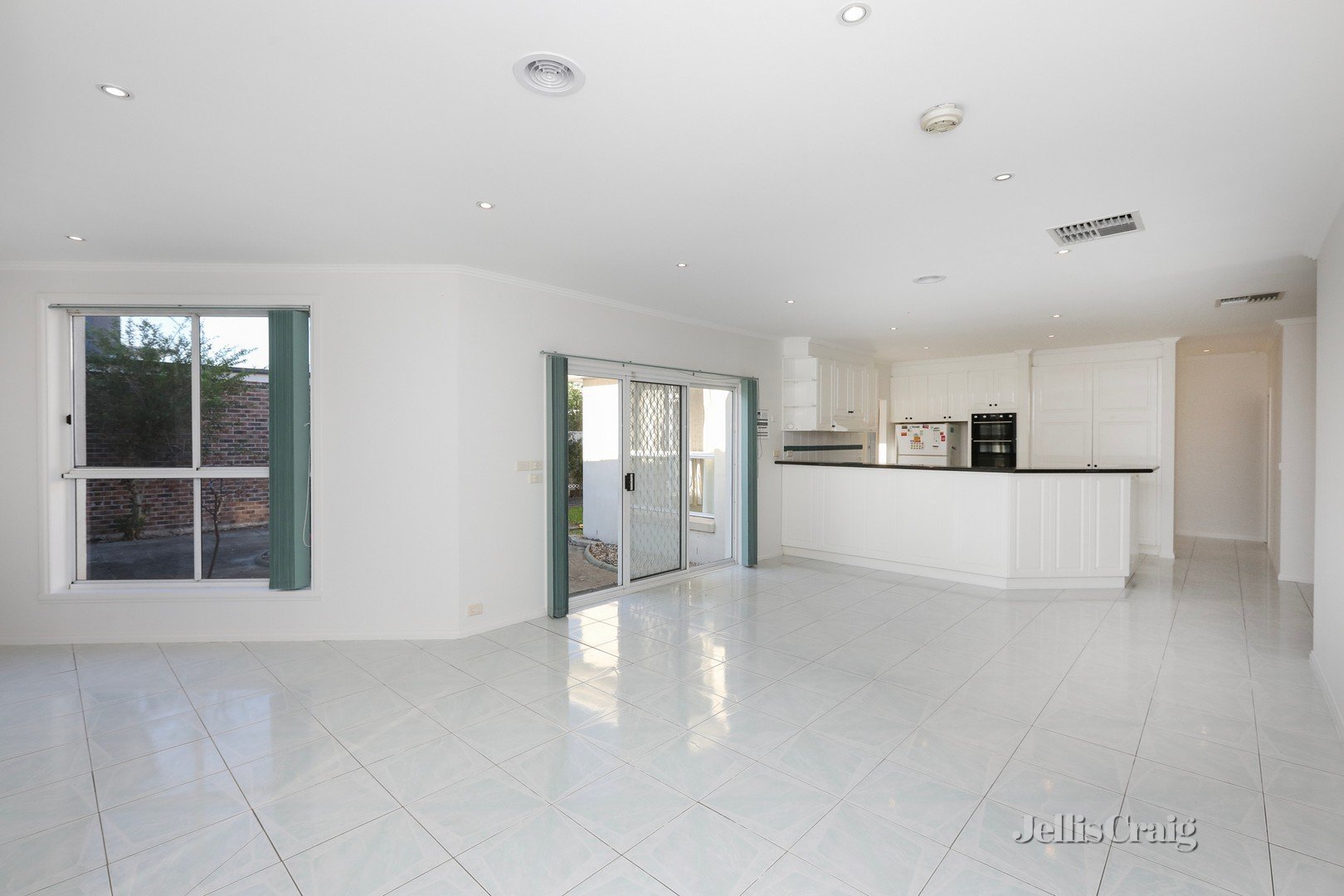 33 Maddox Road, Newport image 3
