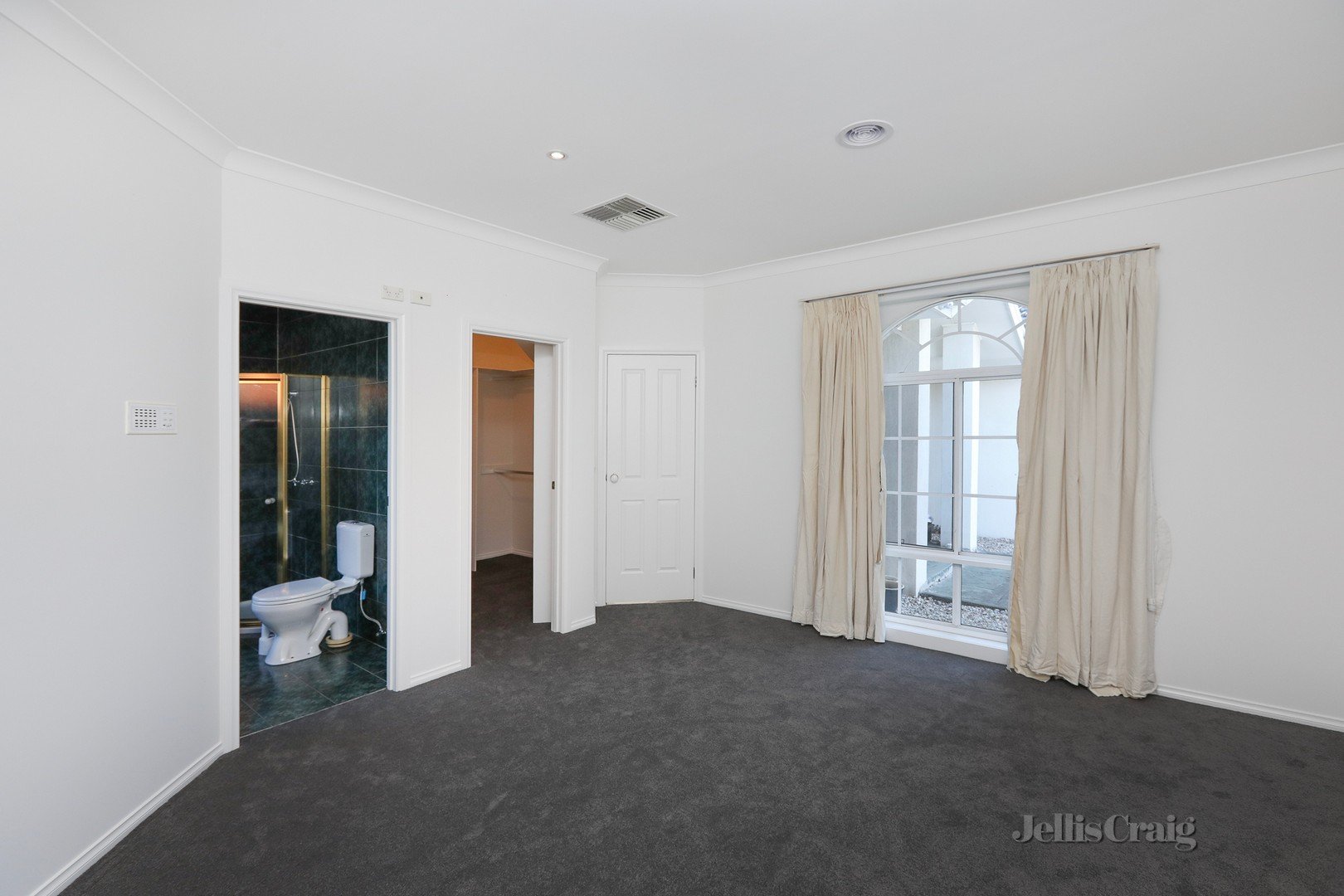 33 Maddox Road, Newport image 10