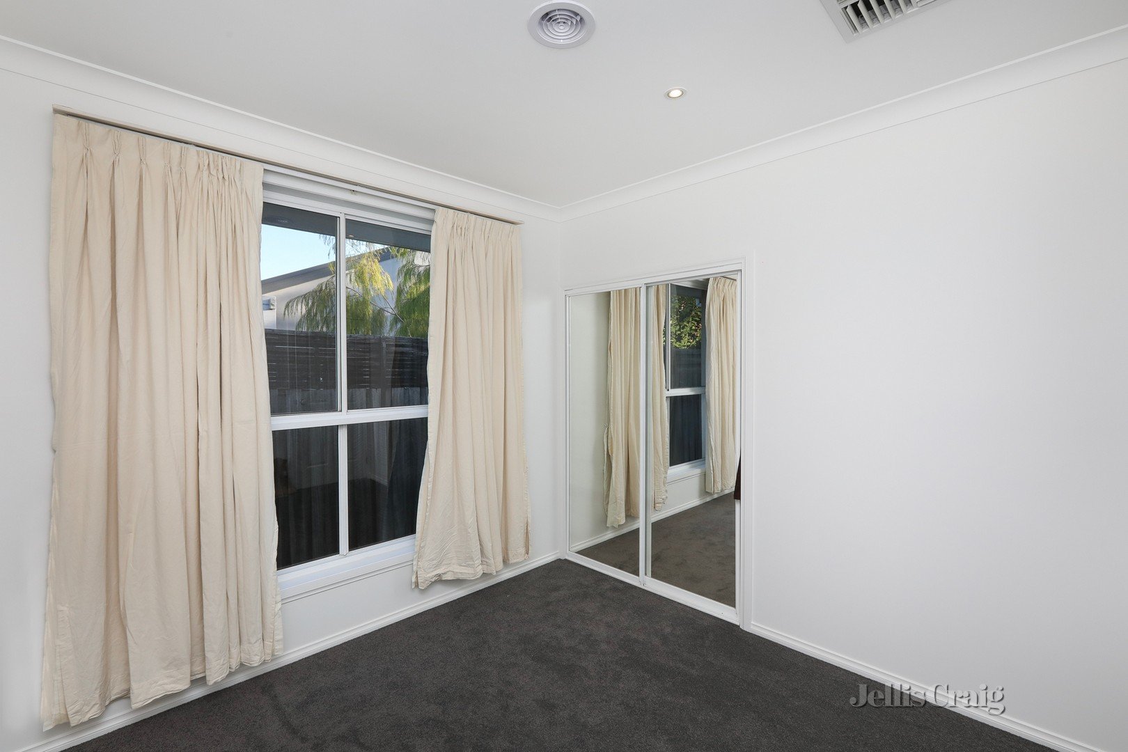 33 Maddox Road, Newport image 12