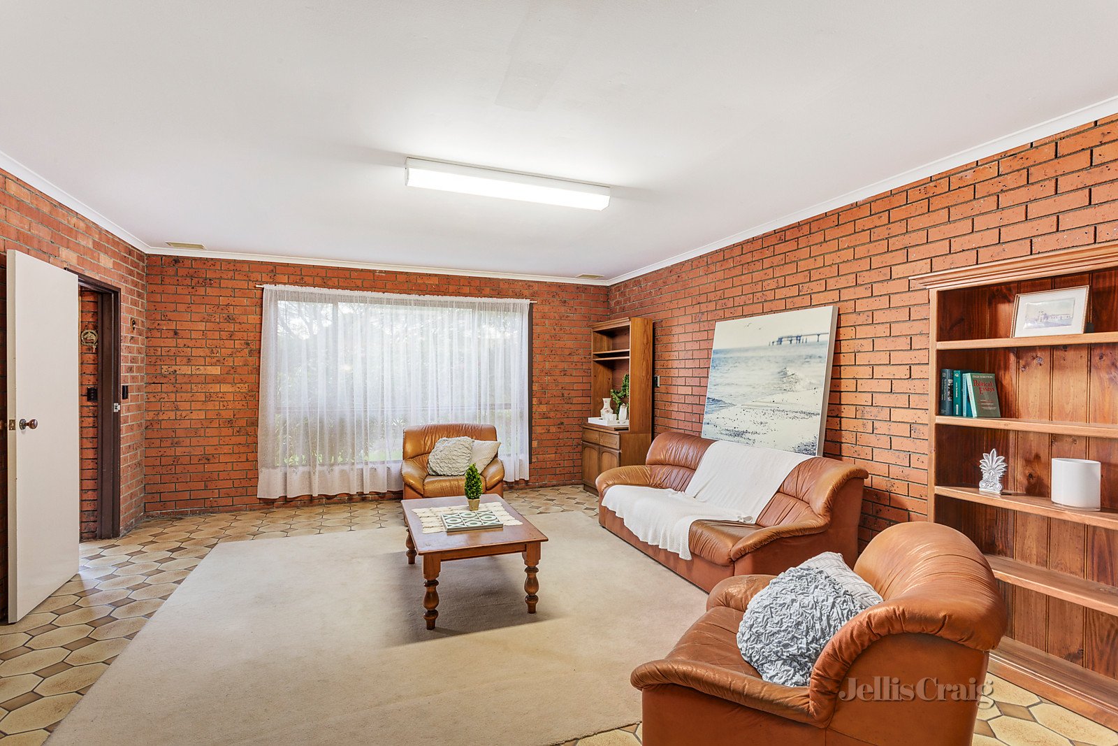 33 Marykirk Drive, Wheelers Hill image 4