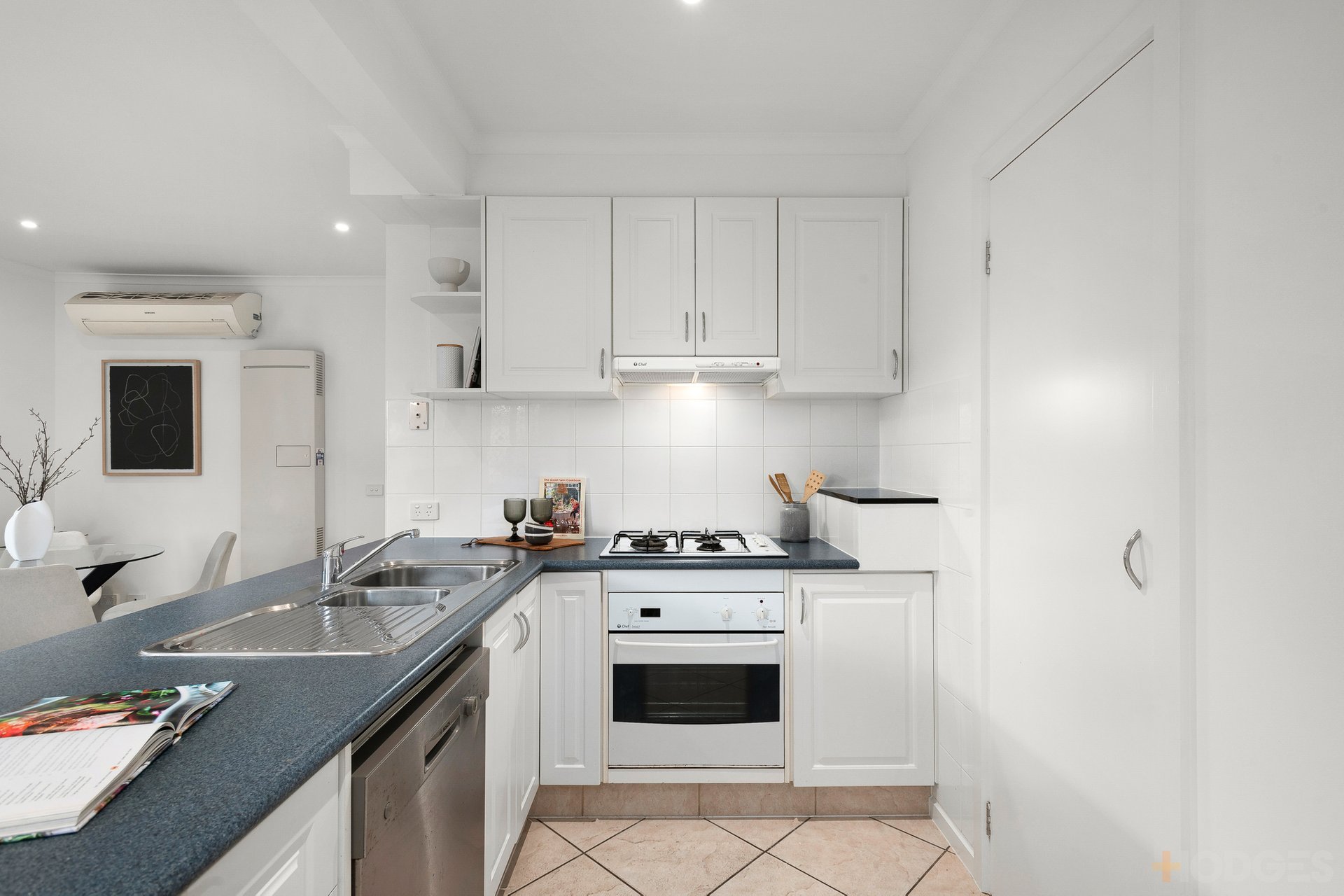 3 / 3 McArthur Street Bentleigh
