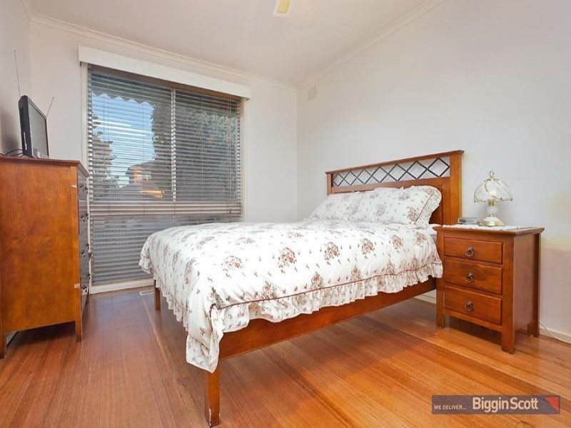 33 McIntyre Drive, Altona image 7