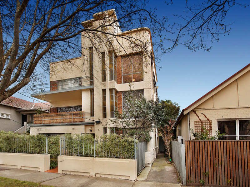 3/3 Meredith Street, Elwood image 1