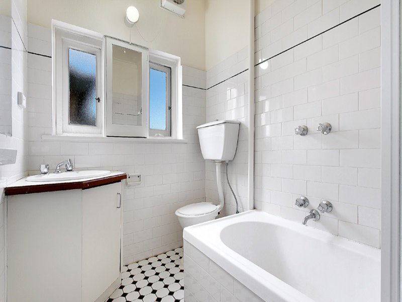 3/3 Meredith Street, Elwood image 8