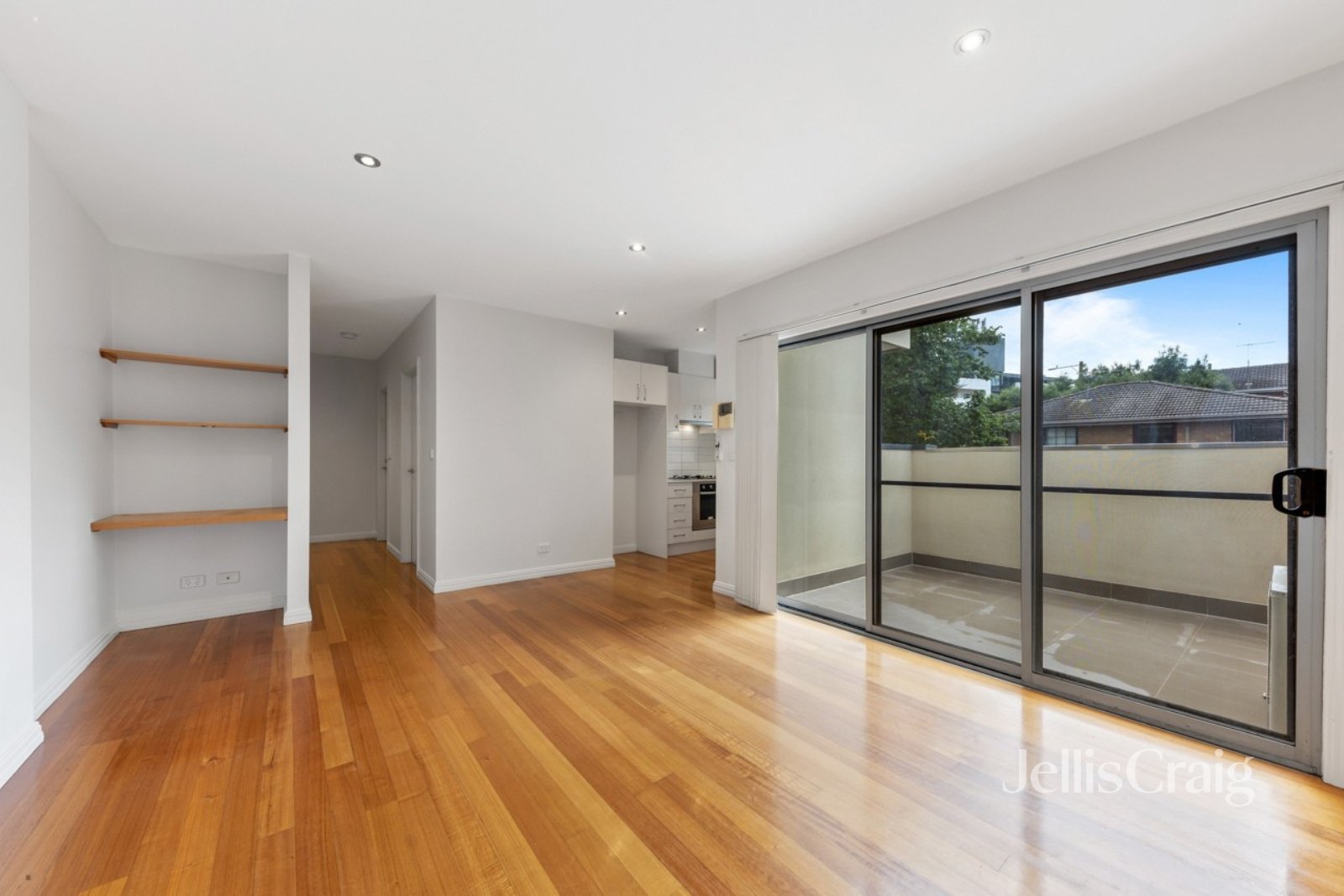 33 Merton Street, Ivanhoe image 4