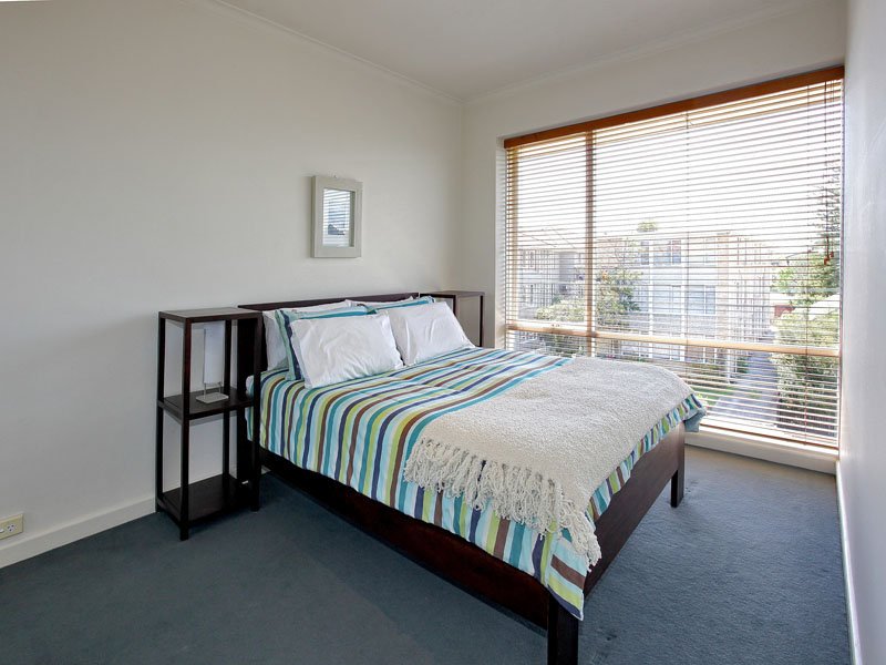 3/3 Milton Street, Elwood image 5