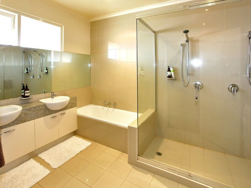 3/3 Milton Street, Elwood image 8
