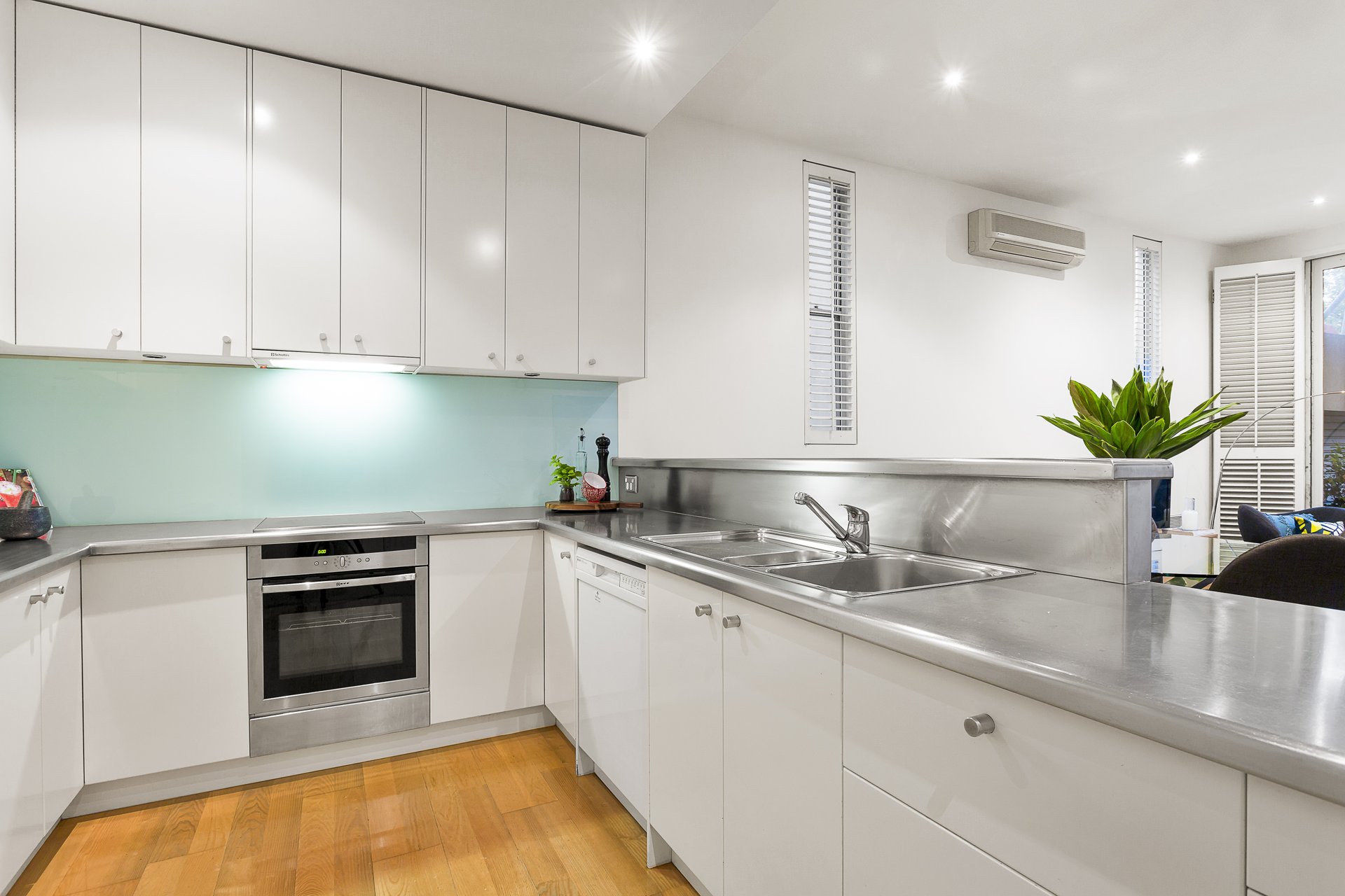 Property Gallery Thumbnail 8