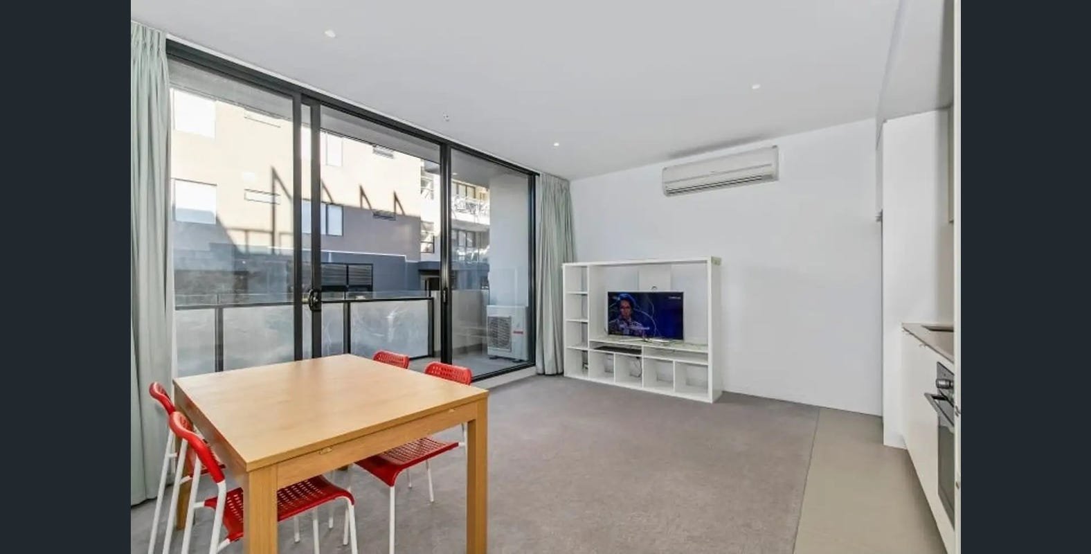 3/3 Morton Avenue, Carnegie image 2