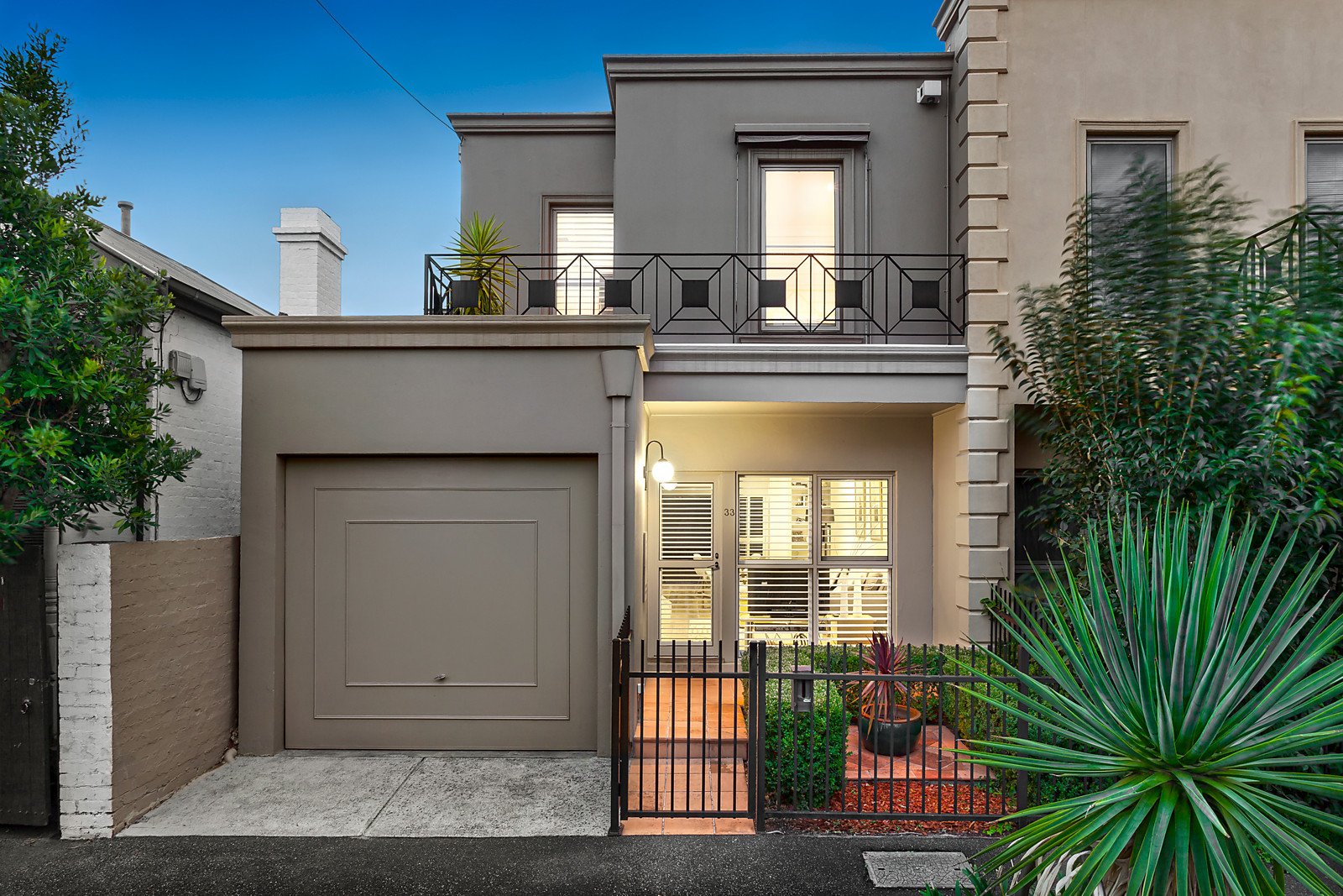 33 Myrtle Street, South Yarra image 1