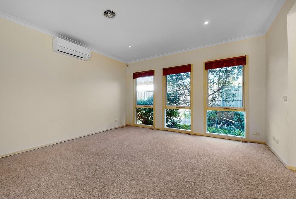 3/3 Narbethong Road, Murrumbeena image 5