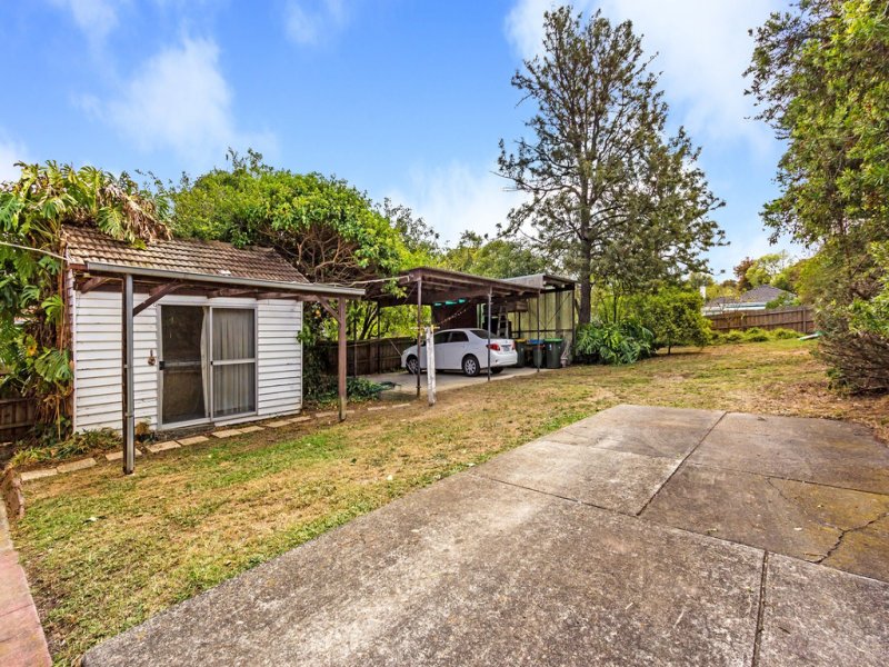 33 Neville Street, Box Hill South image 3