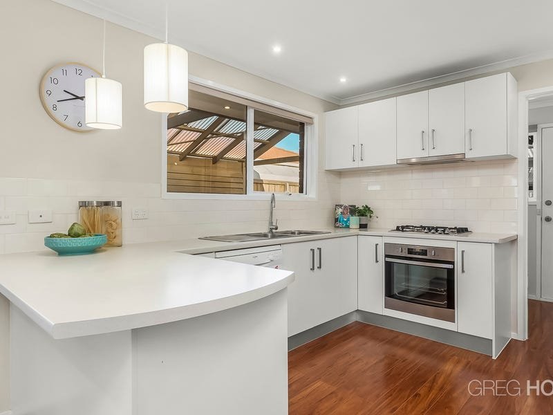 33 Newham Way, Altona Meadows image 4